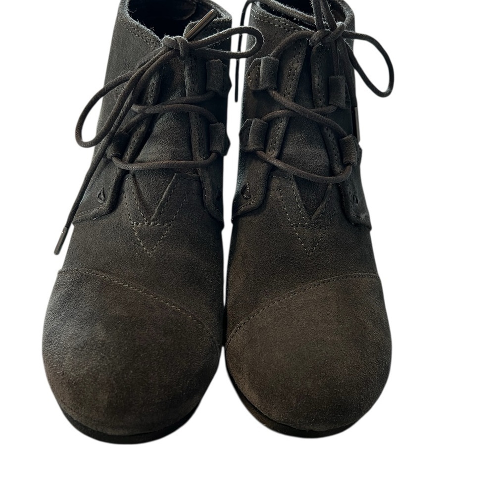 TOMS Women’s size 9.5 Kala wedge desert ankle boots in forged grey suede - Picture 3 of 9